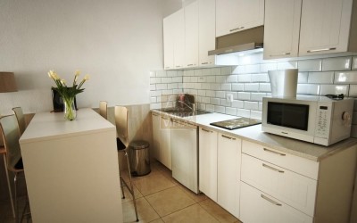 Chalet con apartamento de invitados, piscina y amplias zonas exteriores en Santa Clara, Altea